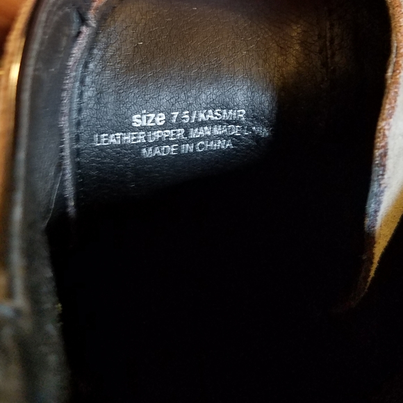 Very Volatile Platform Booties - Picture 8 of 8